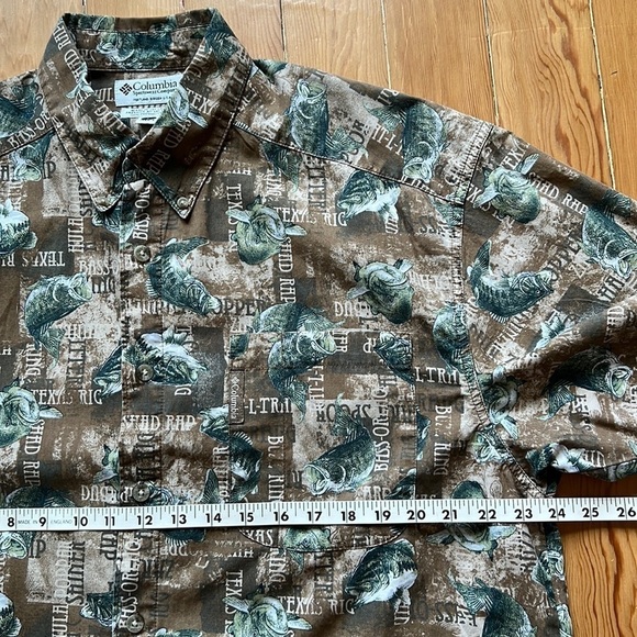 COLUMBIA SPORTSWEAR Men's Short Sleeve Button Down Graphic Fish Shirt Large - Picture 7 of 10